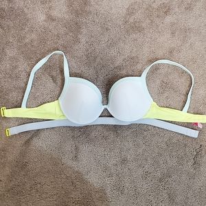 VICTORIA SECRET BIKINI TOP